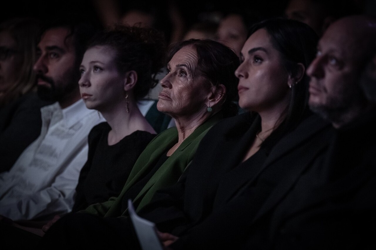 Bu yıl 35'incisi düzenlenen Ankara Film Festivali'nde ödüller sahiplerine verildi. Kültür ve...