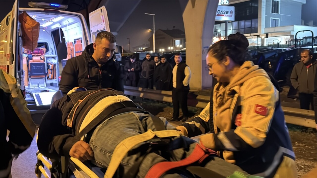 Bolu'da alkollü sürücünün neden olduğu trafik kazasında 2 kişi yaralandı.