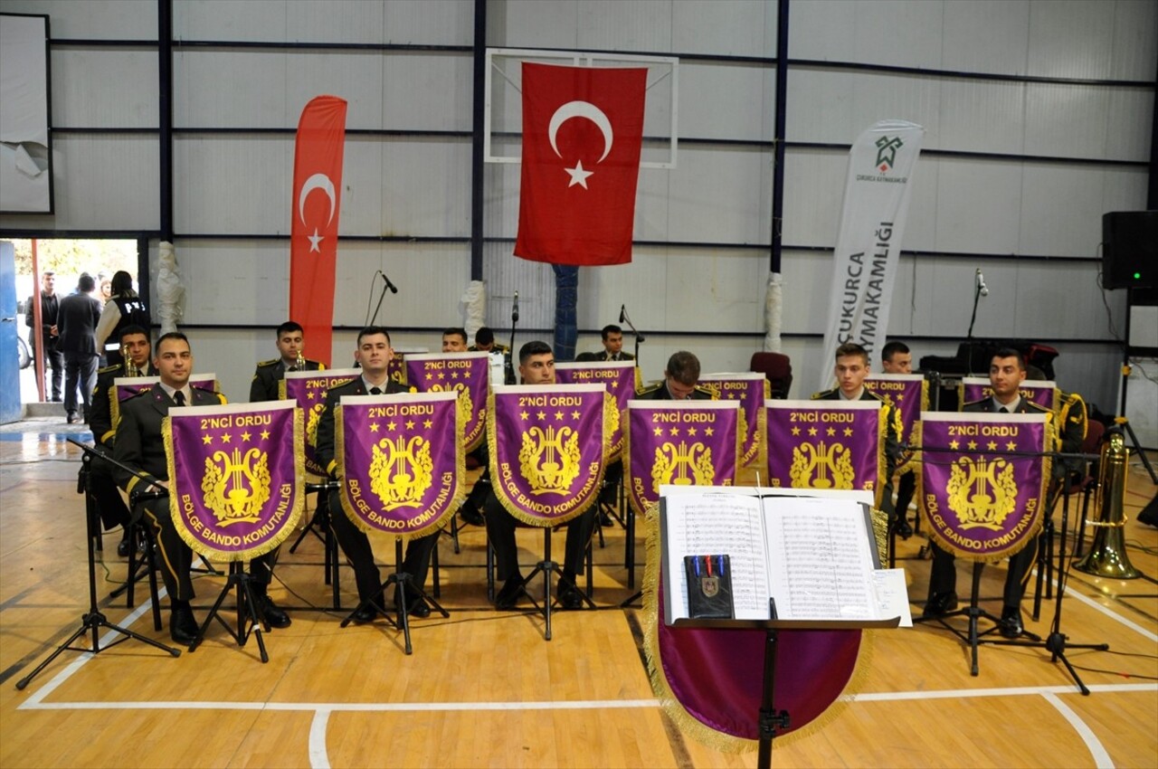 Malatya'dan gelen 2. Ordu Komutanlığı Bandosu, Hakkari'nin Çukurca ilçesinde konser verdi.