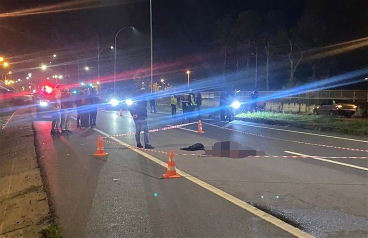 Sakarya'nın Kocaali ilçesinde tarım aracından düşen kişi yaşamını yitirdi.