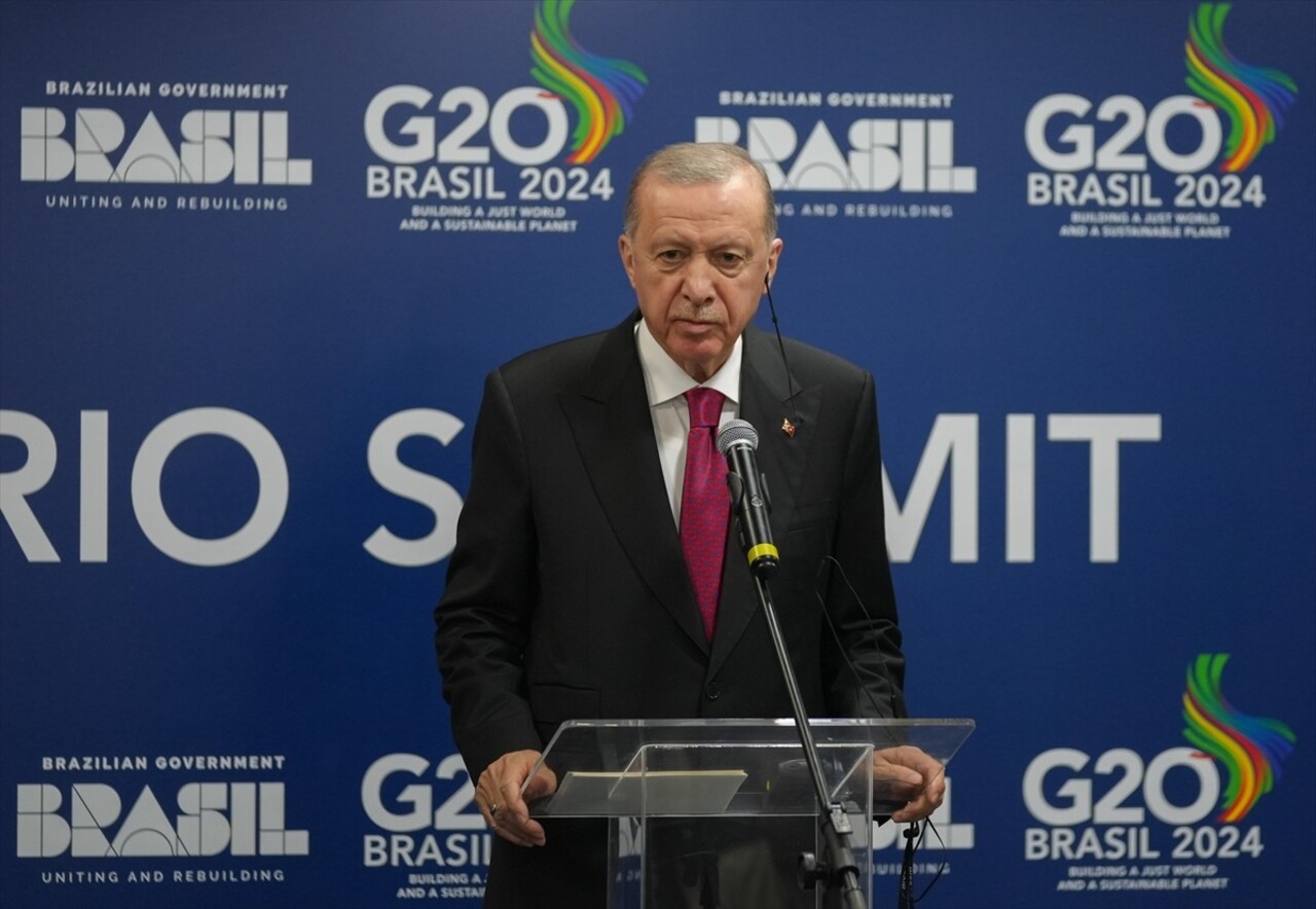 Cumhurbaşkanı Recep Tayyip Erdoğan, Brezilya'nın Rio De Janeiro kentinde düzenlenen G20 Liderler...