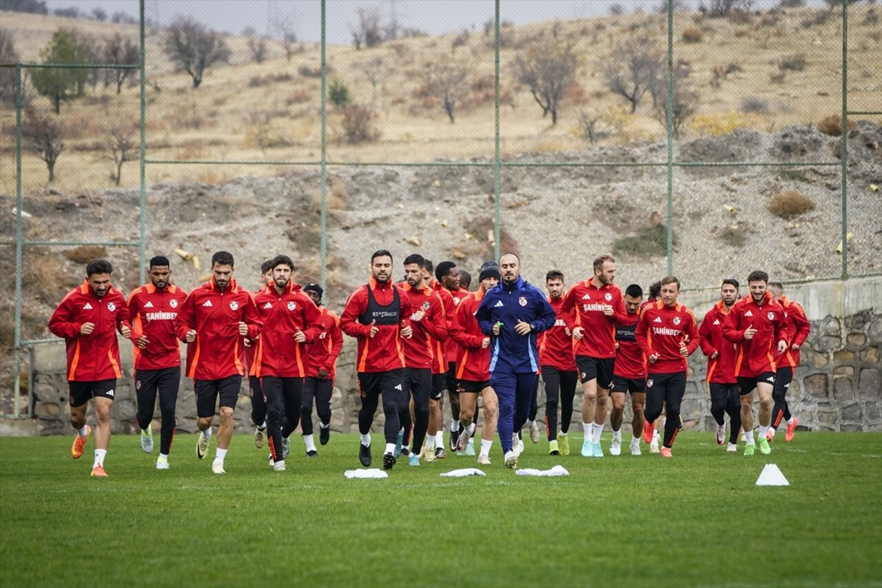 Gaziantep FK, Trendyol Süper Lig'in 13. haftasında sahasında RAMS Başakşehir ile yapacağı maçın...