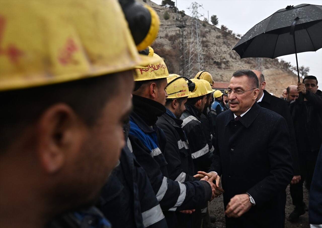 TBMM Dışişleri Komisyonu Başkanı Fuat Oktay, Çayırhan Termik Santrali'ndeki madencileri ziyaret...