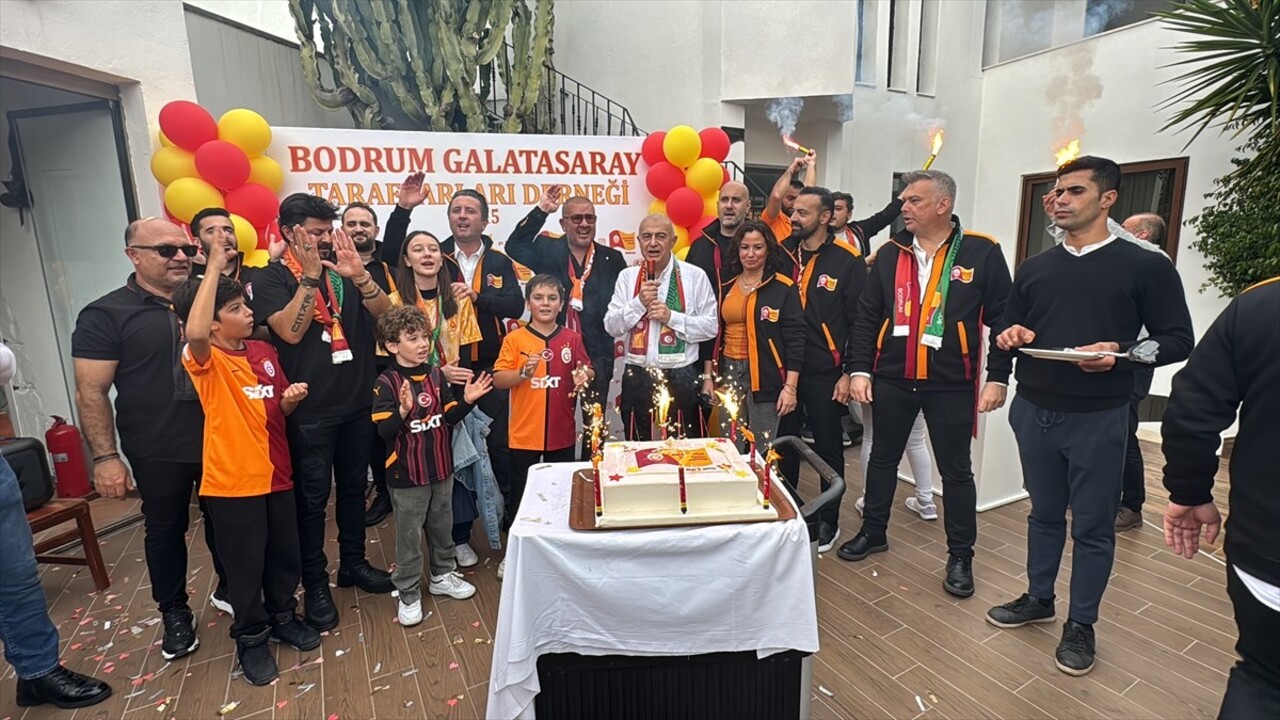 Muğla'nın Bodrum İlçesi'nde Galatasaray Taraftarları Derneği Lokali, açıldı. Gümbet...