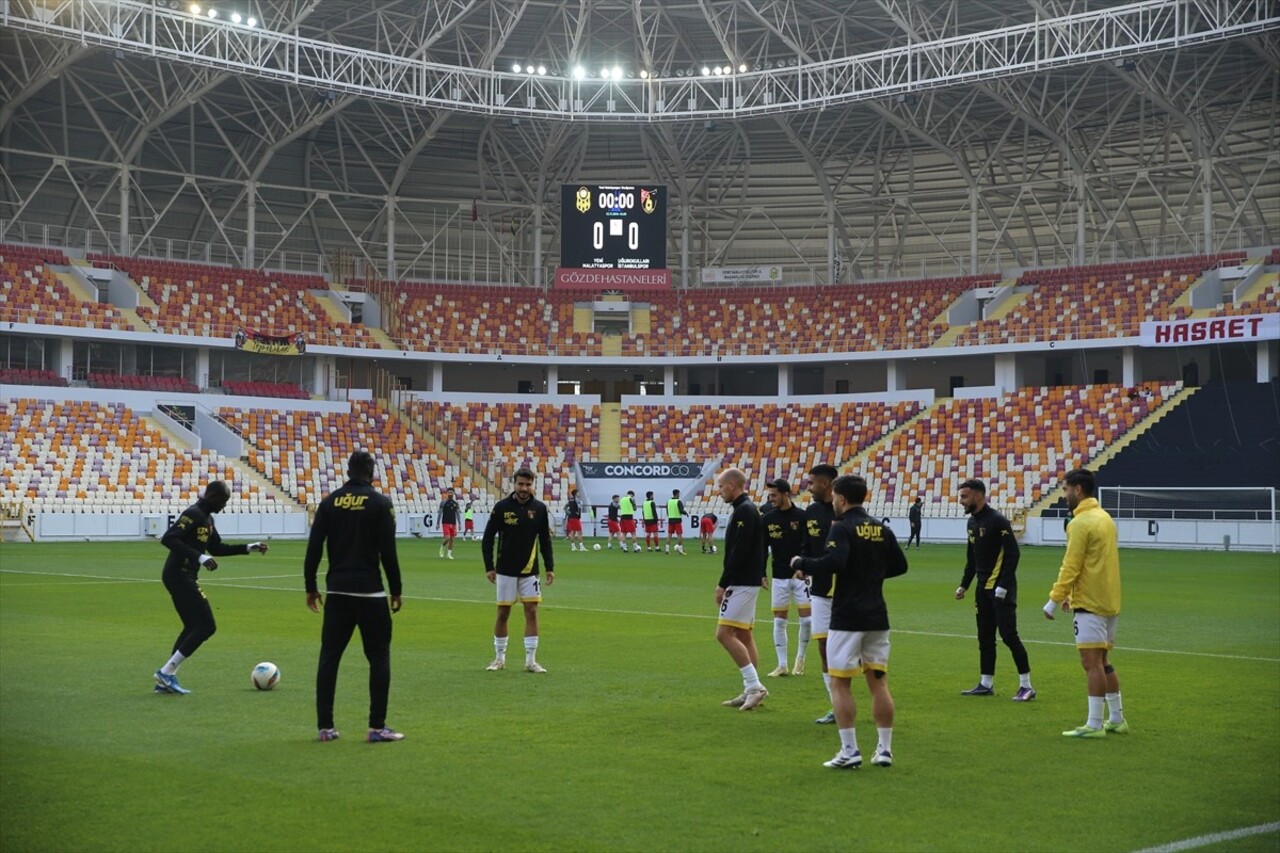 Trendyol 1. Lig ekiplerinden Yeni Malatyaspor, stadındaki eksikliklerin giderilmesinin ardından...