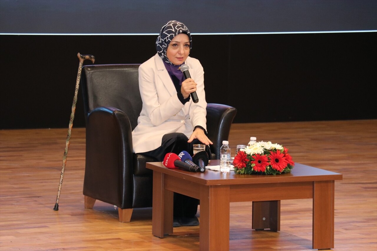 Zonguldak Bülent Ecevit Üniversitesi'nde (BEUN) "Kadına ve Çocuğa Yönelik Şiddetle Mücadele...