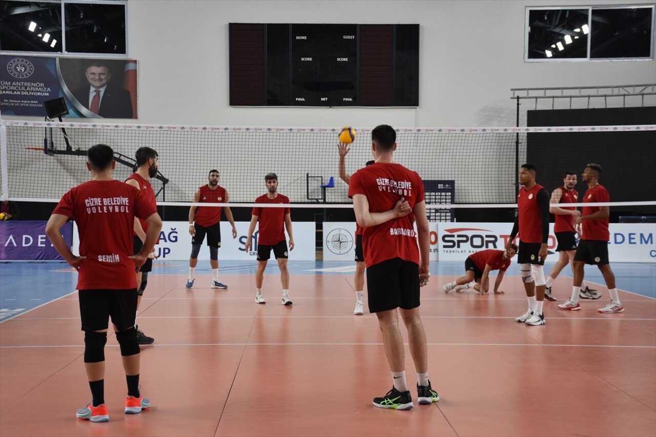 Voleybol SMS Grup Efeler Ligi ekiplerinden Rams Global Cizre Belediyespor, sahasında ON Hotels...