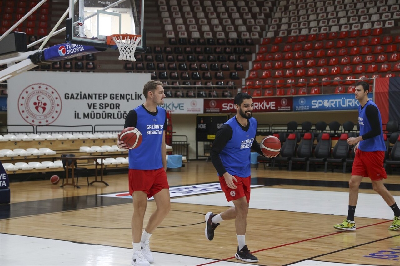 Türkiye Sigorta Türkiye Basketbol Ligi'nin 13. haftasında yarın deplasmanda Trabzonspor ile...