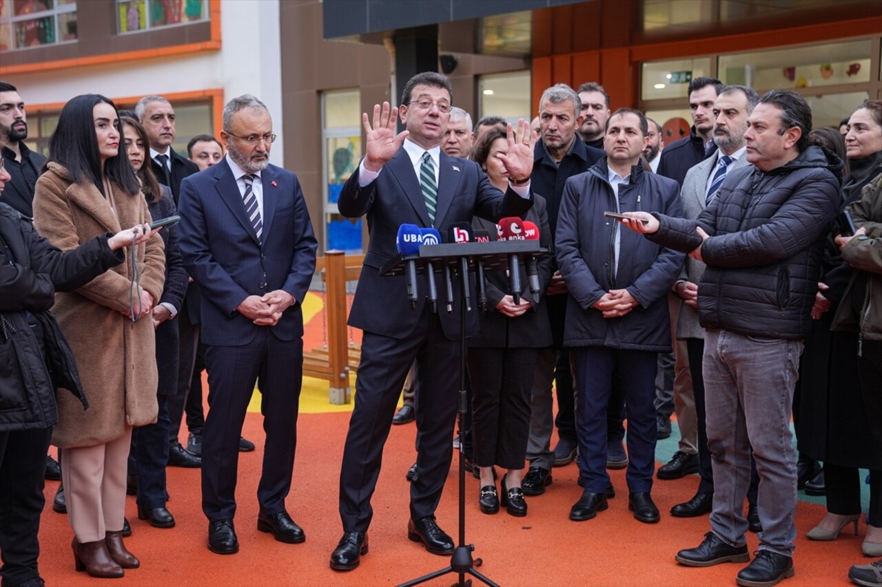 İstanbul Büyükşehir Belediye (İBB) Başkanı Ekrem İmamoğlu, Eyüpsultan'da bulunan "Yuvamız İstanbul...