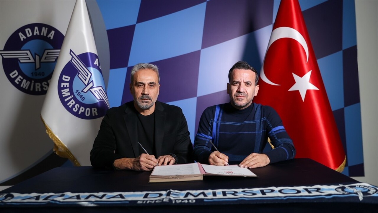 Trendyol Süper Lig ekiplerinden Adana Demirspor'da teknik direktörlüğe Mustafa Dalcı (solda)...