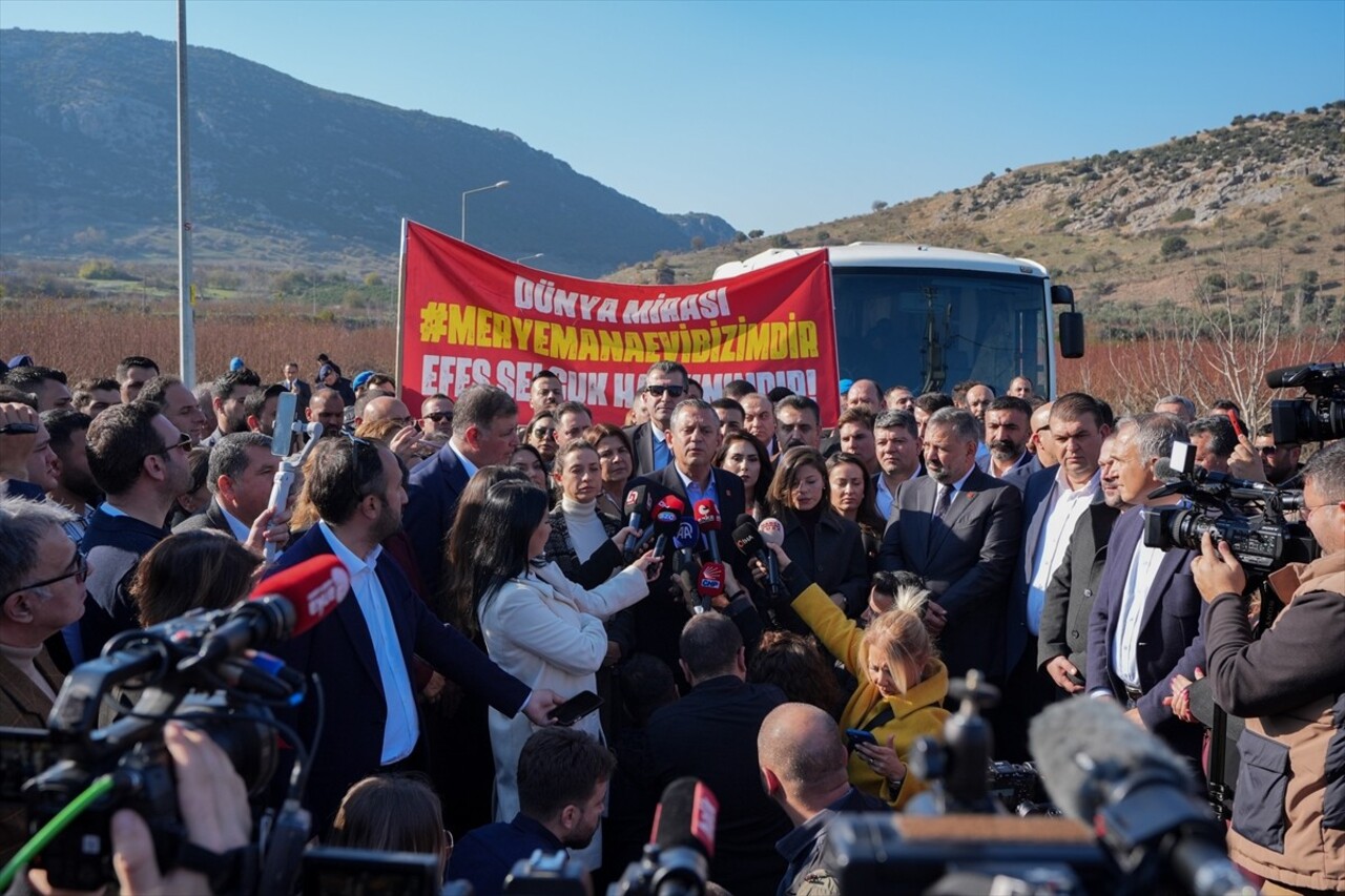 CHP Genel Başkanı Özgür Özel, Selçuk’taki Meryemana Evi Otoparkı Üzerine Açıklamalarda Bulundu