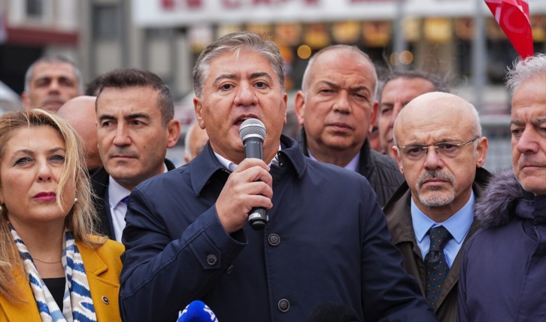 Esenyurt'ta CHP'liler, Ahmet Özer'in