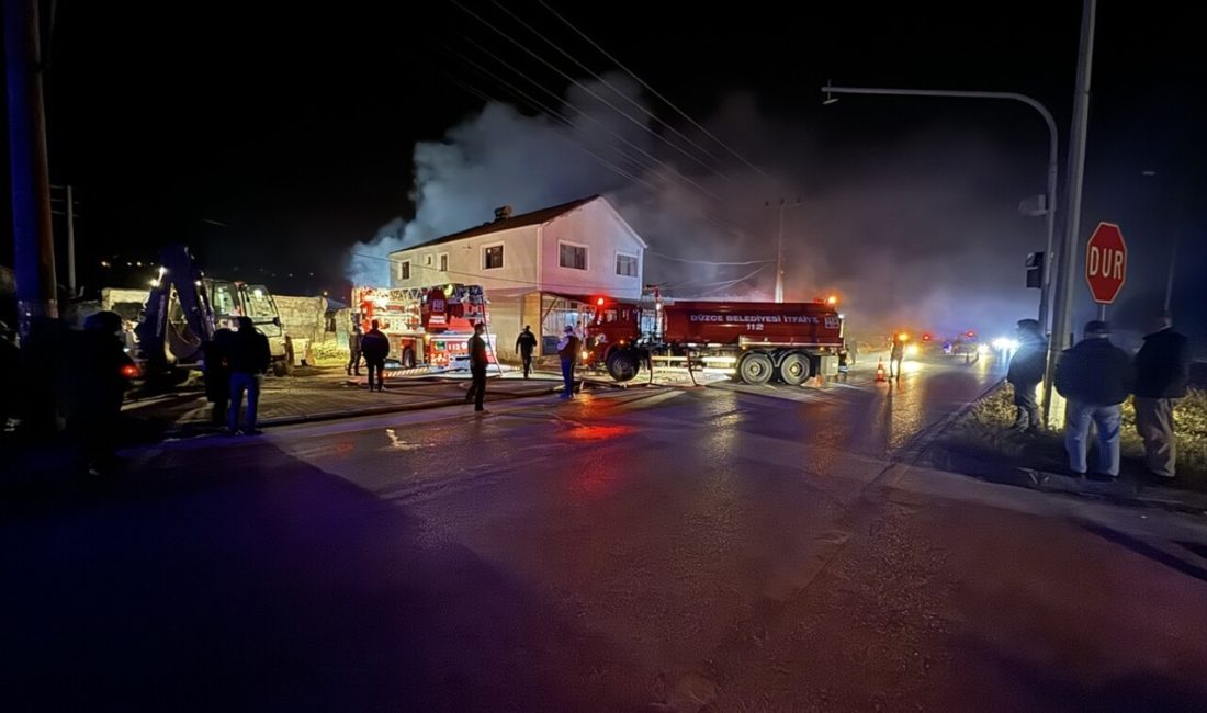 Düzce'de çıkan yangında iki