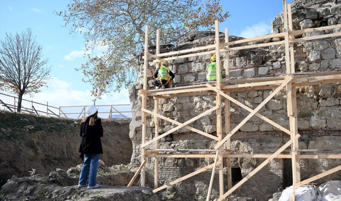 Edirne'de, 15. yüzyıldan kalma