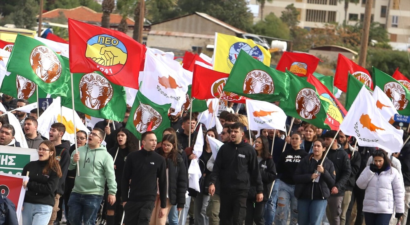 Güney Kıbrıs’ta ABD Askeri Varlığına Karşı Protesto