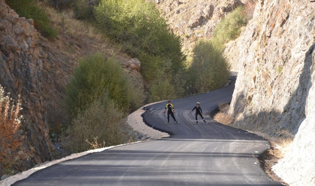 Hakkari'nin Yüksekova ilçesinde sıcak