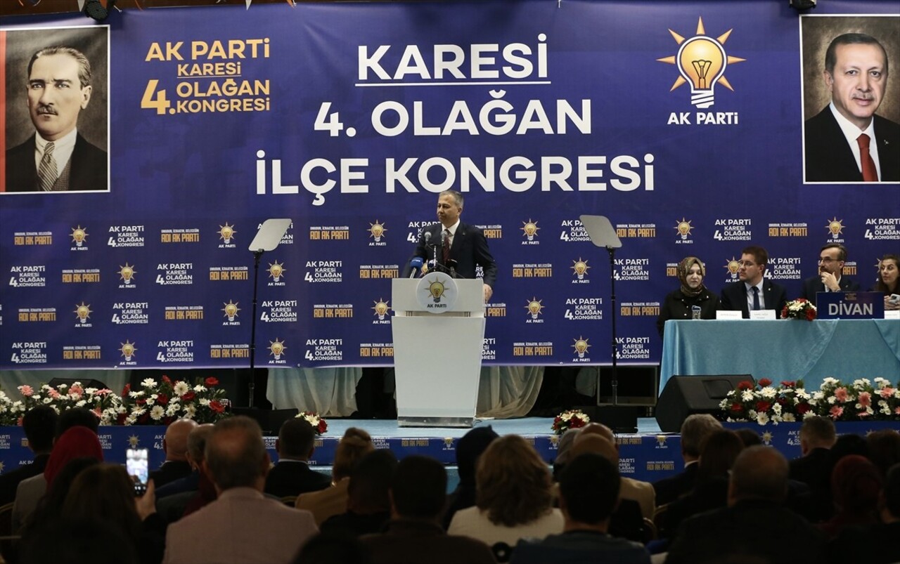 İçişleri Bakanı Yerlikaya, AK Parti Karesi Kongresi’nde Türkiye Yüzyılı Vizyonunu Vurguladı