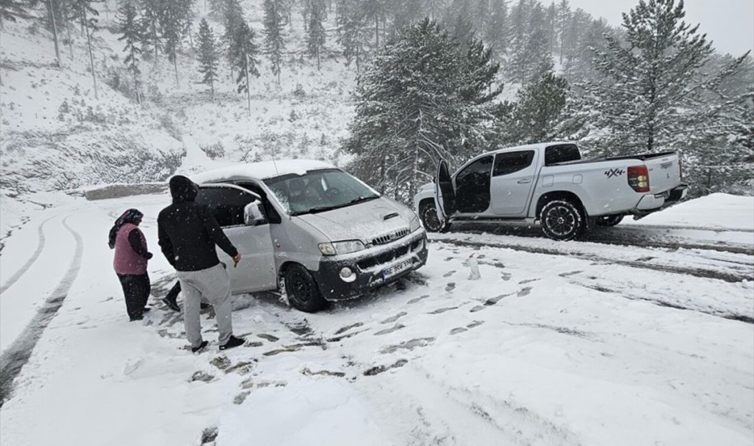 Adana'nın Feke ilçesinde karla