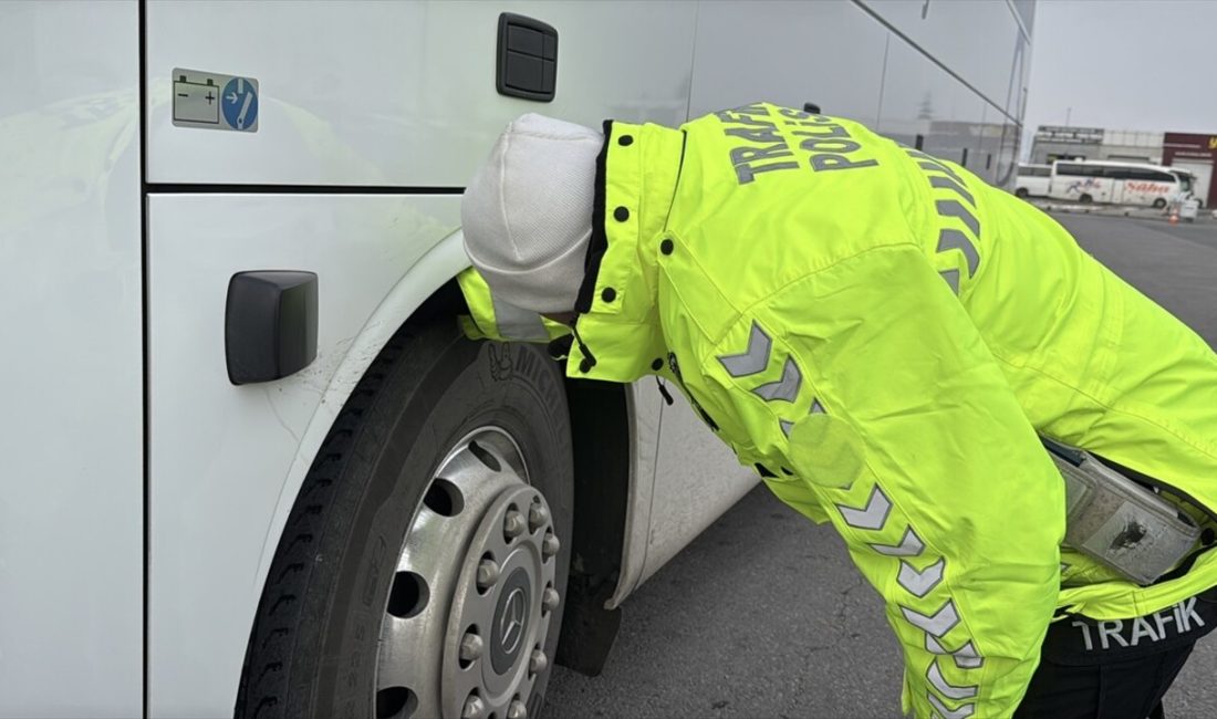 Kayseri'de şehirlerarası otobüslerde lastik