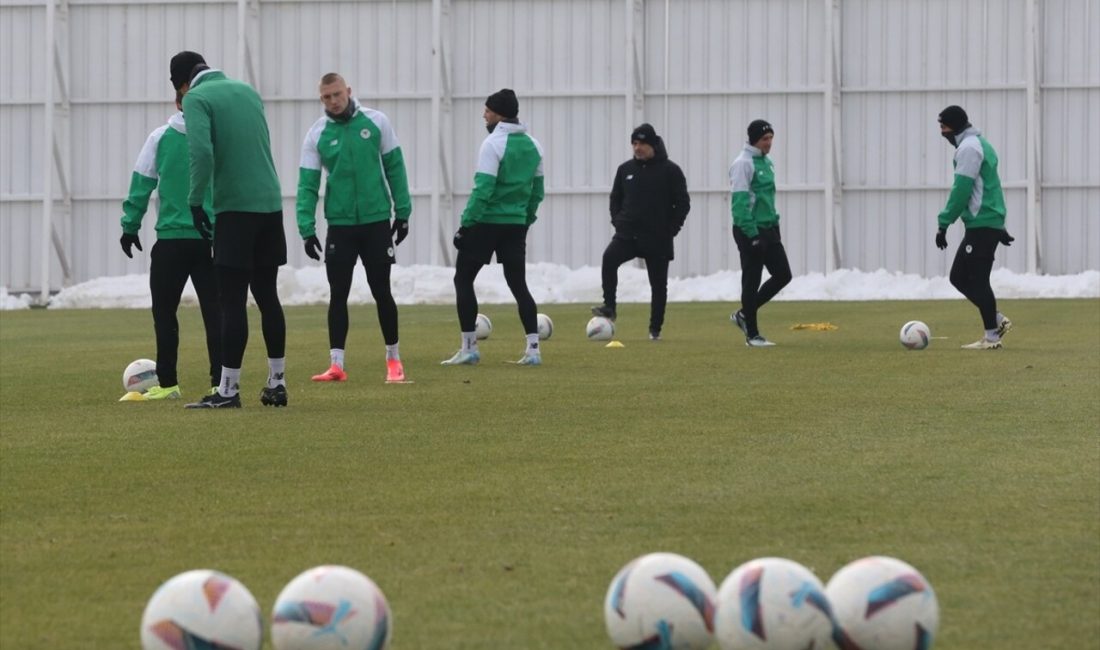 Konyaspor, Adana Demirspor ile