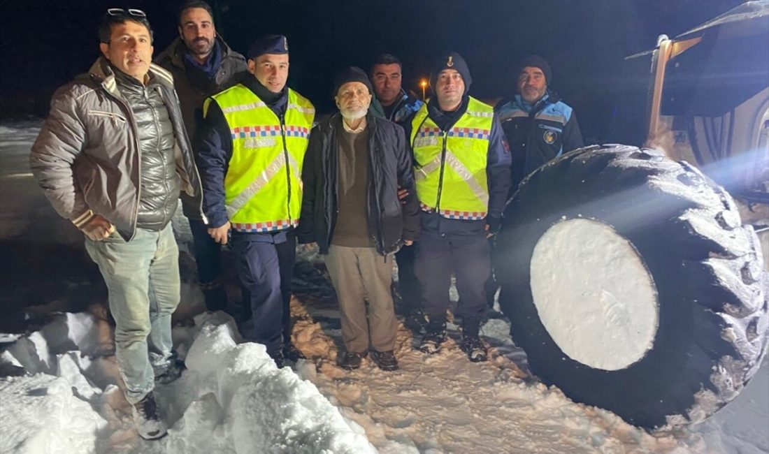 Malatya'nın Hekimhan ilçesinde kar