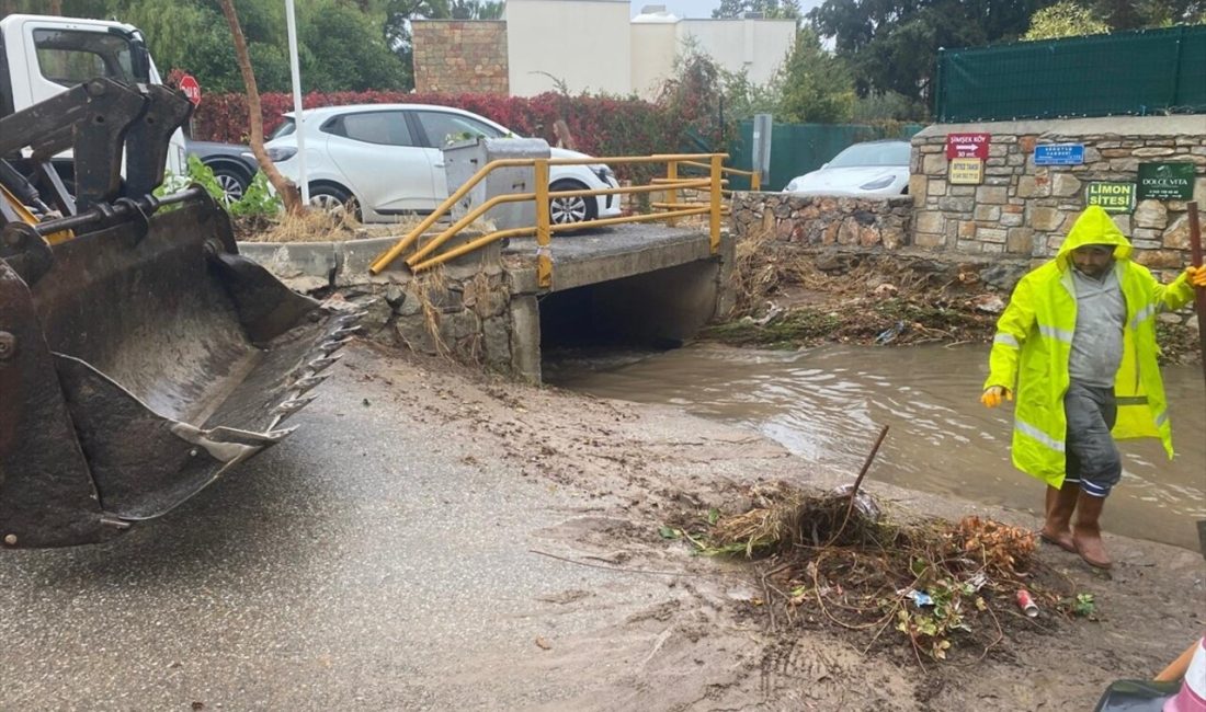 Muğla'da aralıklarla süregelen sağanak,