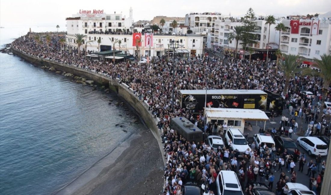 SOLOTÜRK, KKTC'nin kuruluş yıldönümünde