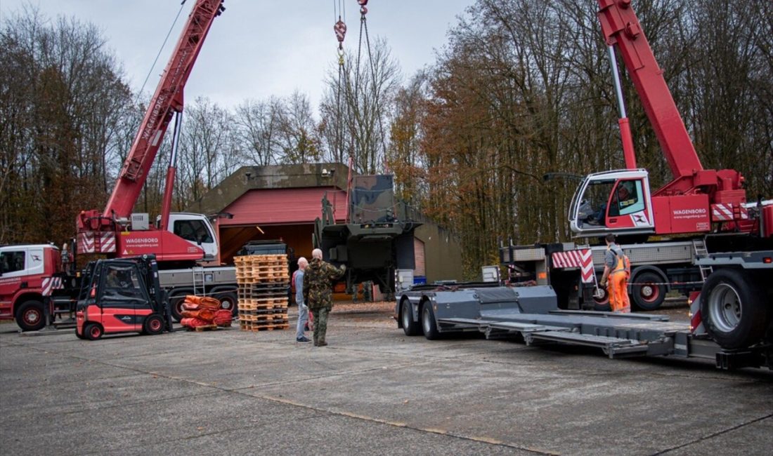 Ukrayna Savunma Bakanı, Hollanda'nın