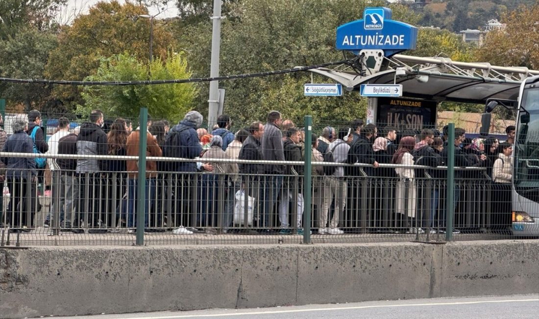 Üsküdar-Samandıra Metro Hattı'ndaki arıza,