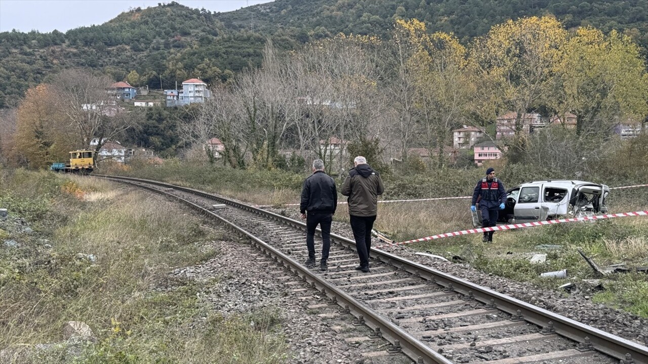 Zonguldak’ta Tren Kazası: 1 Ölü, 1 Yaralı